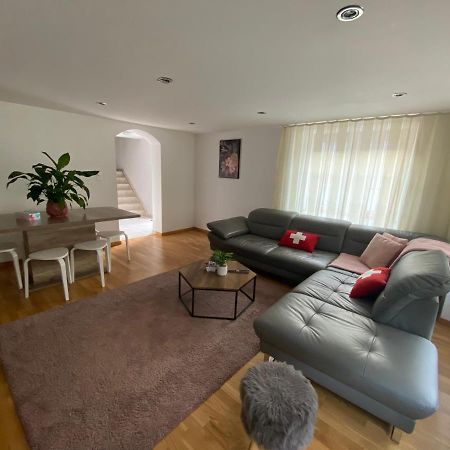 Haus Wiggis Apartment Netstal Exterior photo